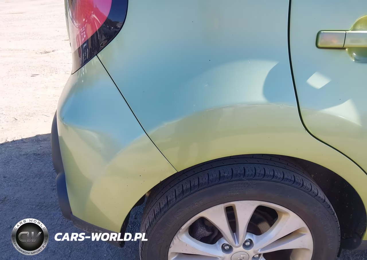 2014 Kia Soul + VIN:KNDJP3A57E7720633 - 6