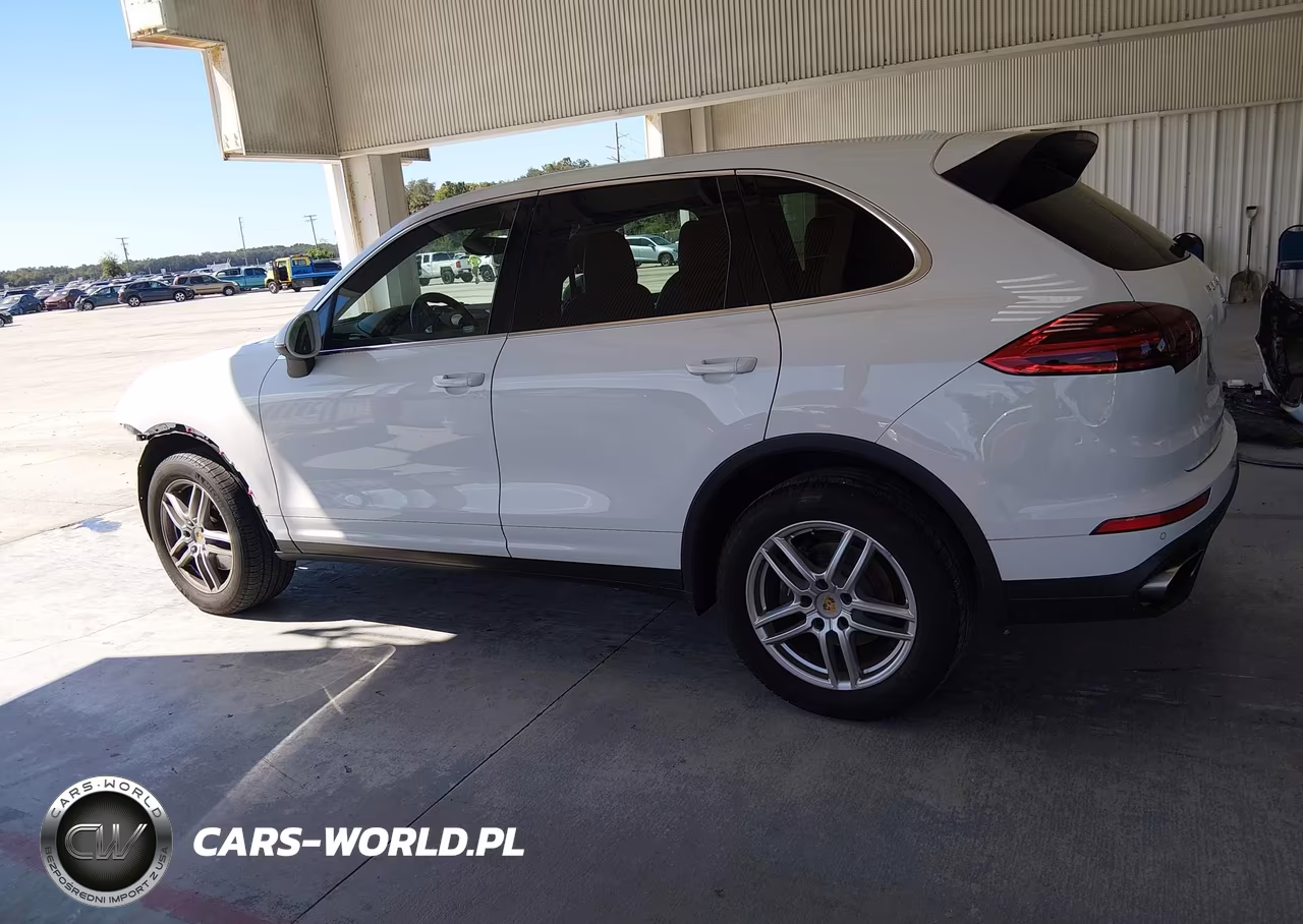 2018 Porsche Cayenne Platinum Edition VIN:WP1AA2A20JKA00940 - 15