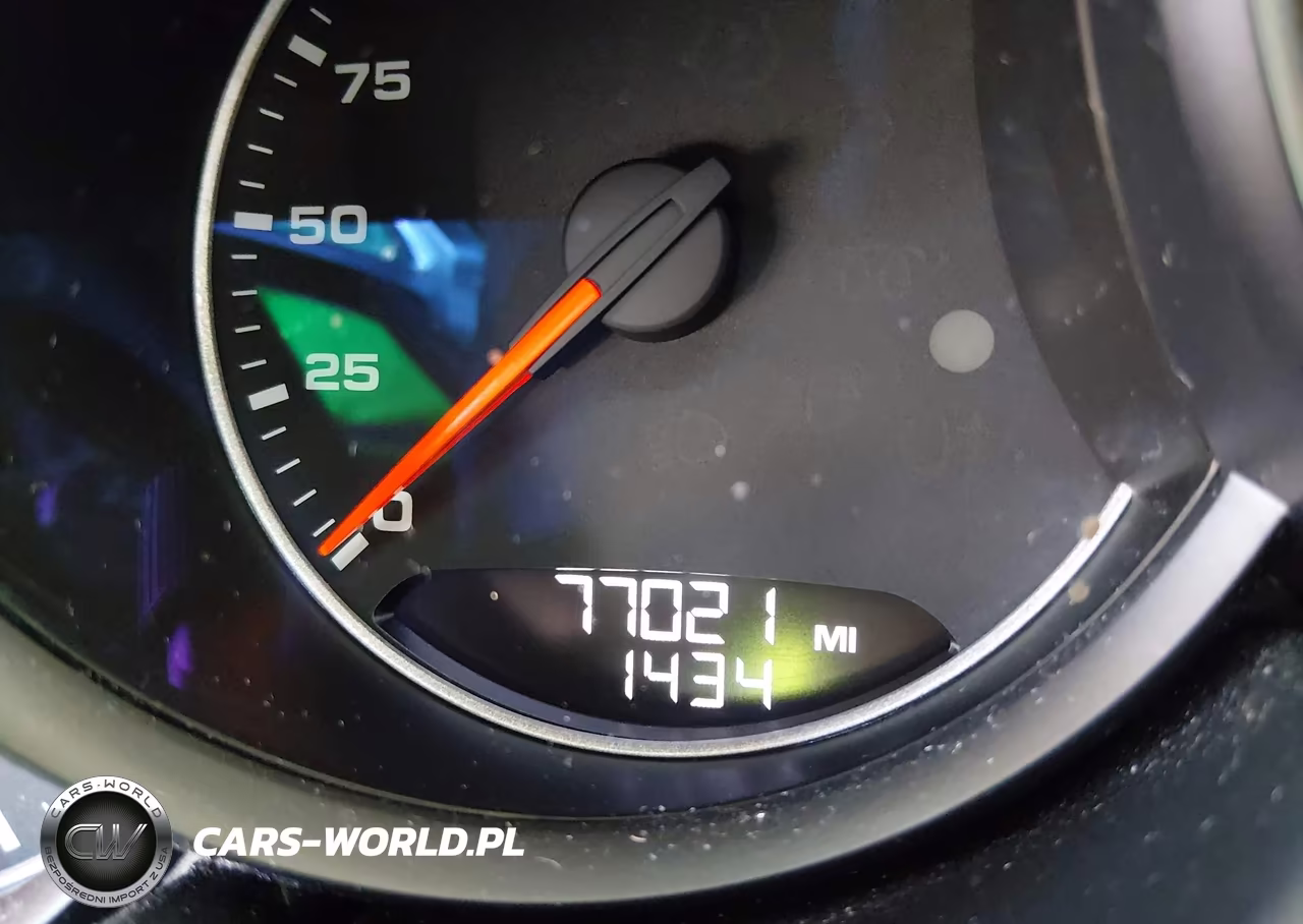 2018 Porsche Cayenne Platinum Edition VIN:WP1AA2A20JKA00940 - 16