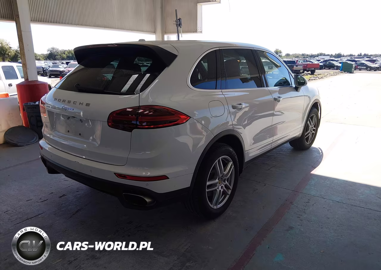 2018 Porsche Cayenne Platinum Edition VIN:WP1AA2A20JKA00940 - 4