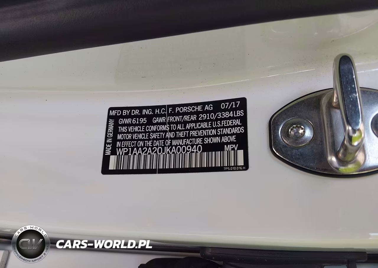2018 Porsche Cayenne Platinum Edition VIN:WP1AA2A20JKA00940 - 9