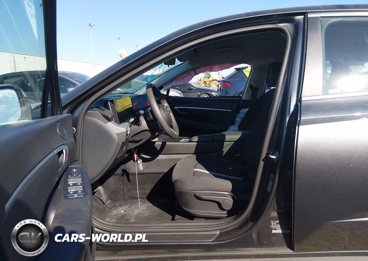 2026 Hyundai Sonata Hybrid Blue VIN:KMHL24JJ2TA164737 - 5