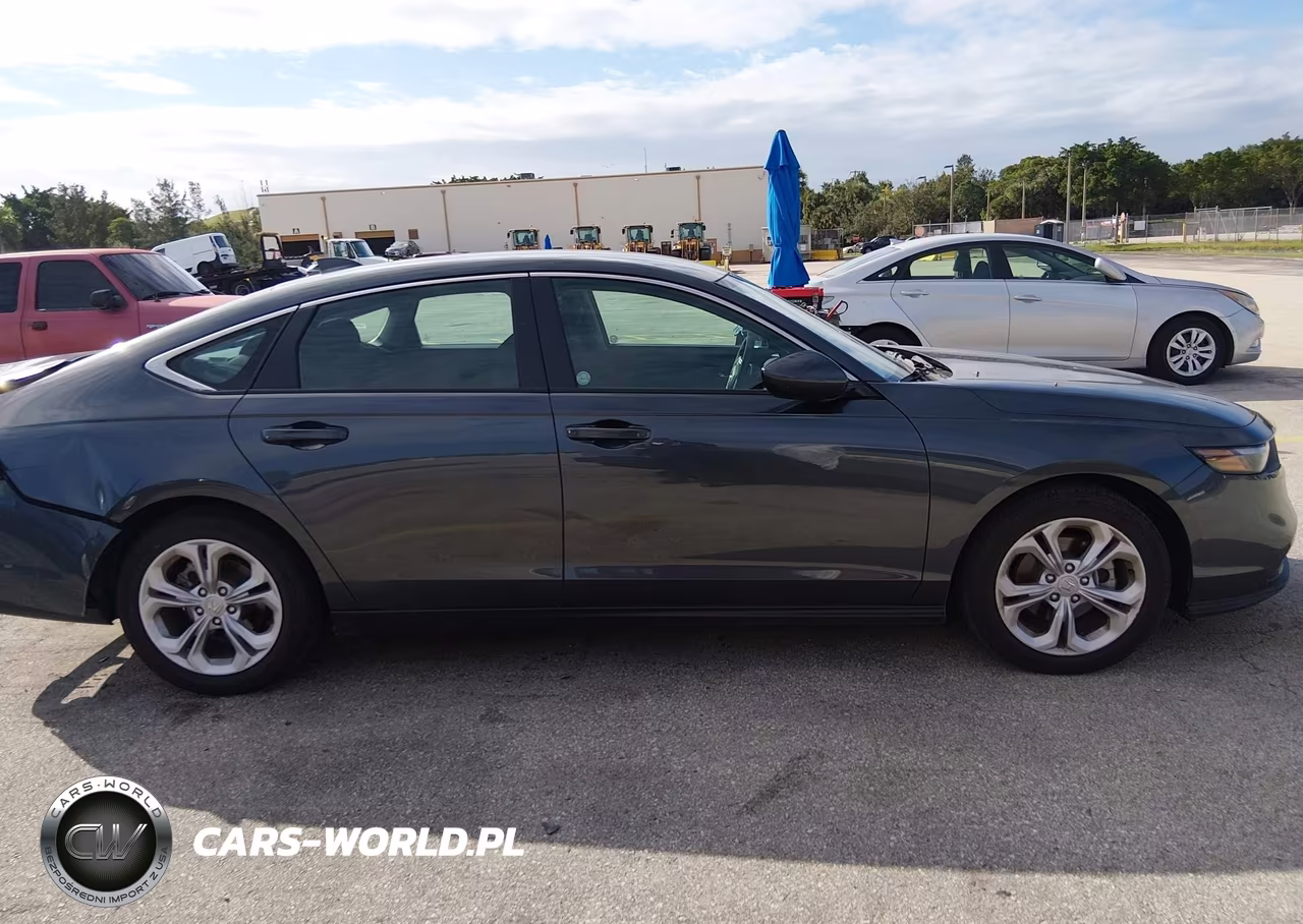 2025 Honda Accord Lx VIN:1HGCY1F29SA084225 - 13