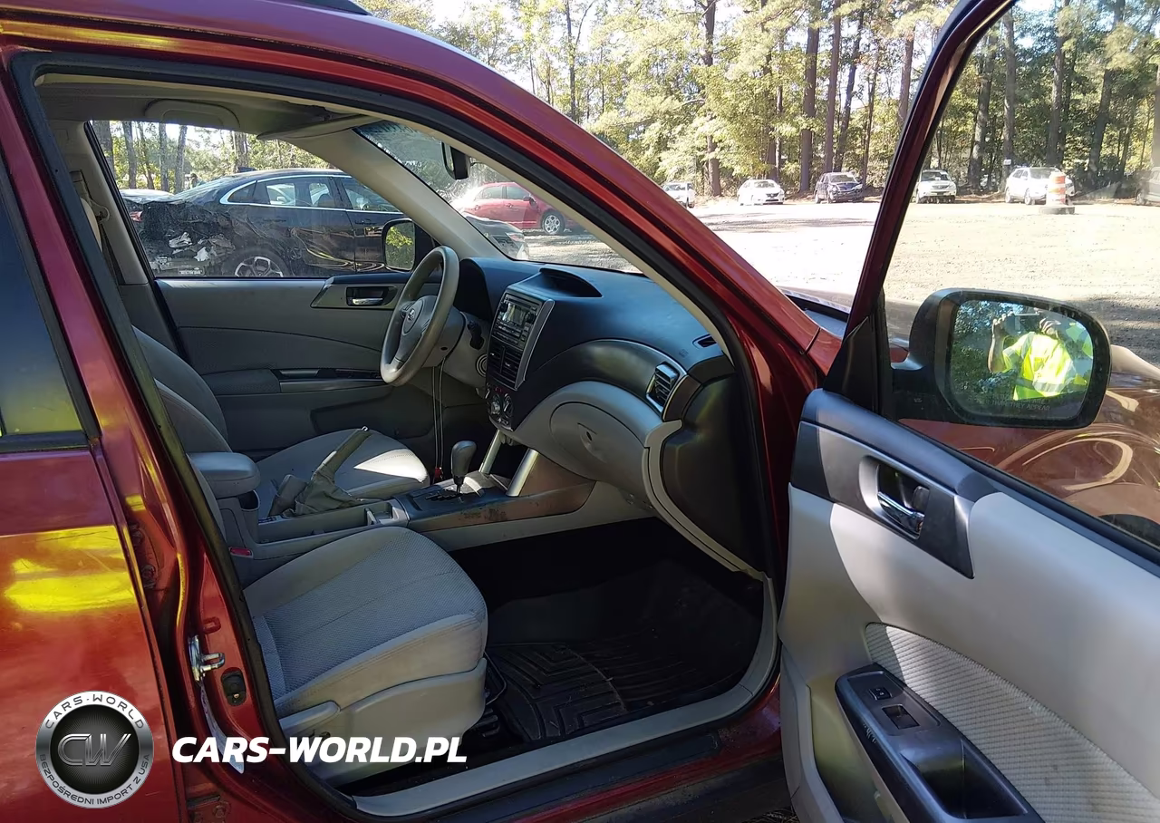 2011 Subaru Forester 2.5X Premium VIN:JF2SHADCXBH769350 - 5
