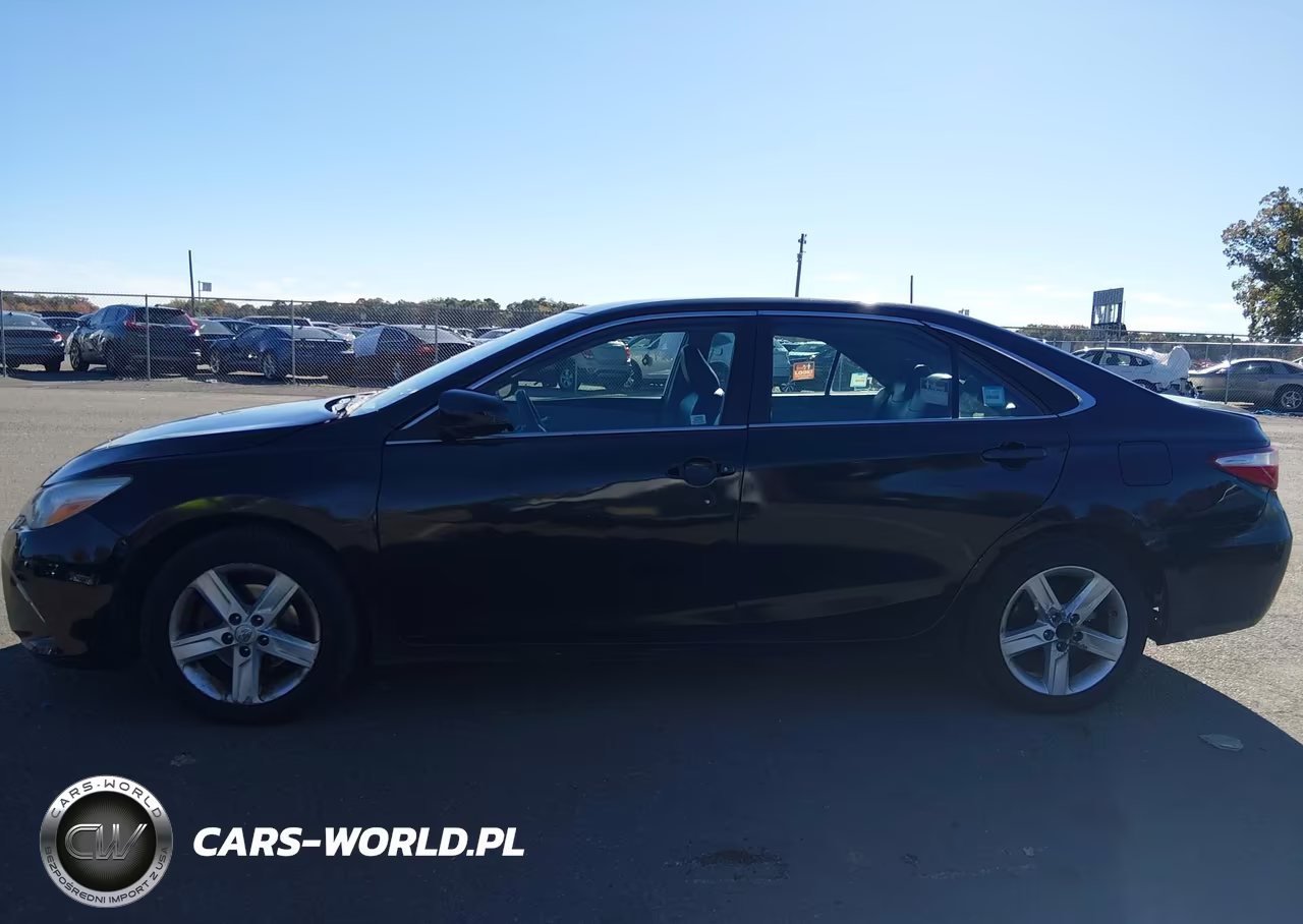 2017 Toyota Camry Le VIN:4T1BF1FK8HU299405 - 14