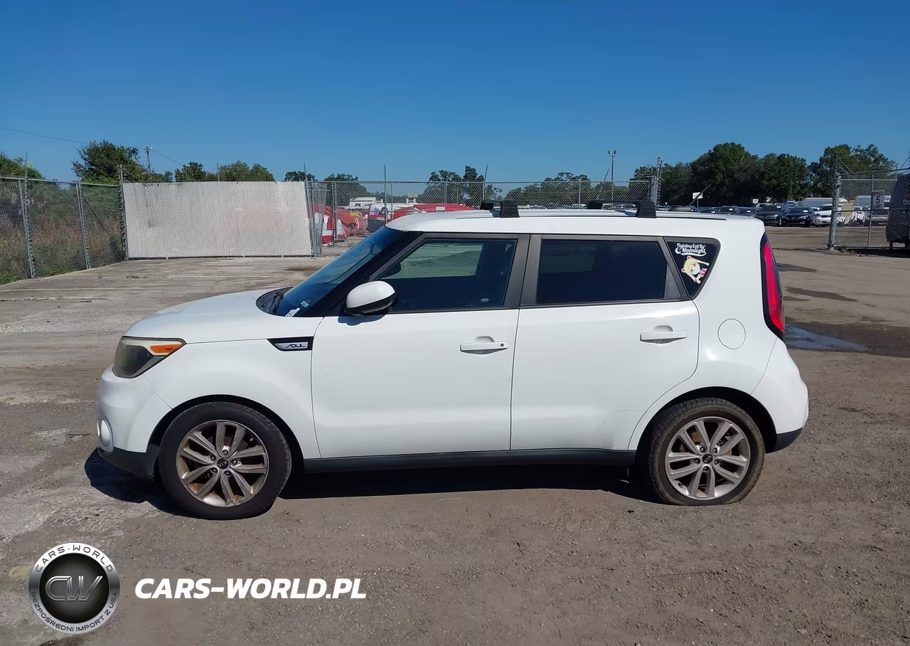 2018 Kia Soul + VIN:KNDJP3A53J7892961 - 14