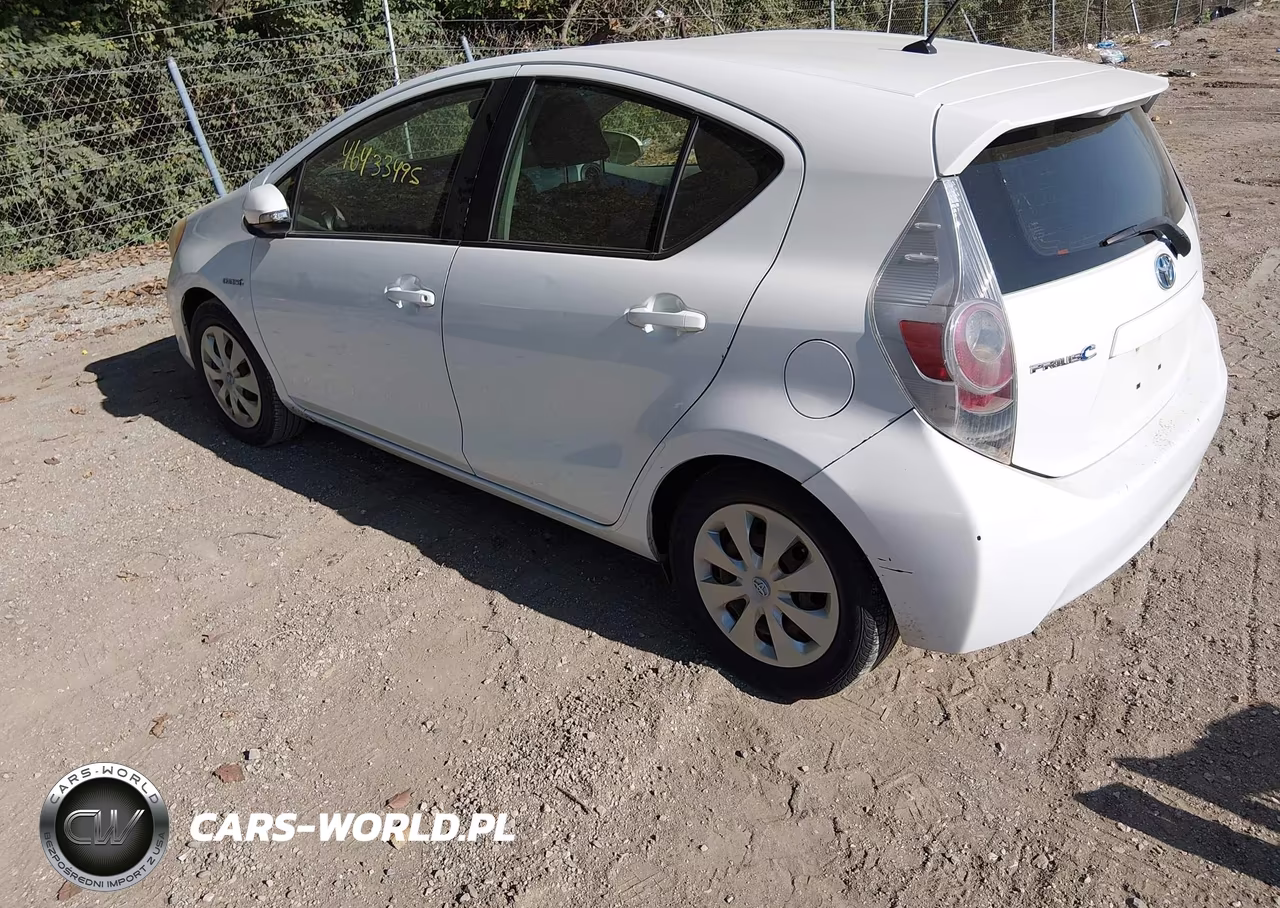 2012 Toyota Prius C Two VIN:JTDKDTB32C1526621 - 3