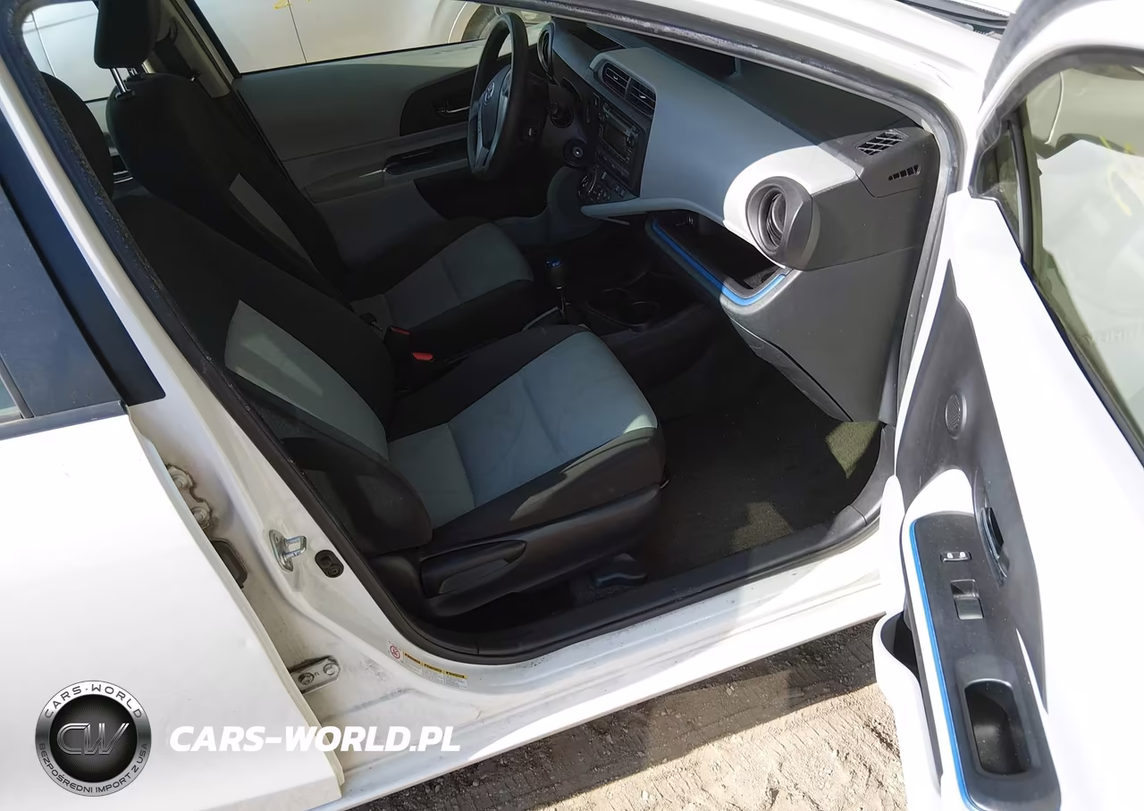 2012 Toyota Prius C Two VIN:JTDKDTB32C1526621 - 5