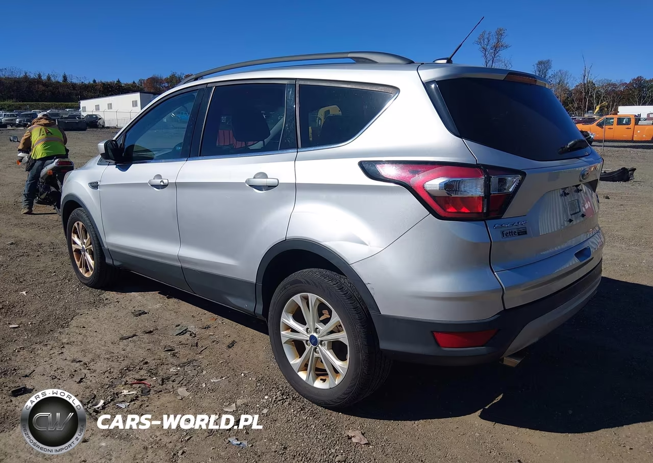 2017 Ford Escape Se VIN:1FMCU9G93HUE42054 - 3