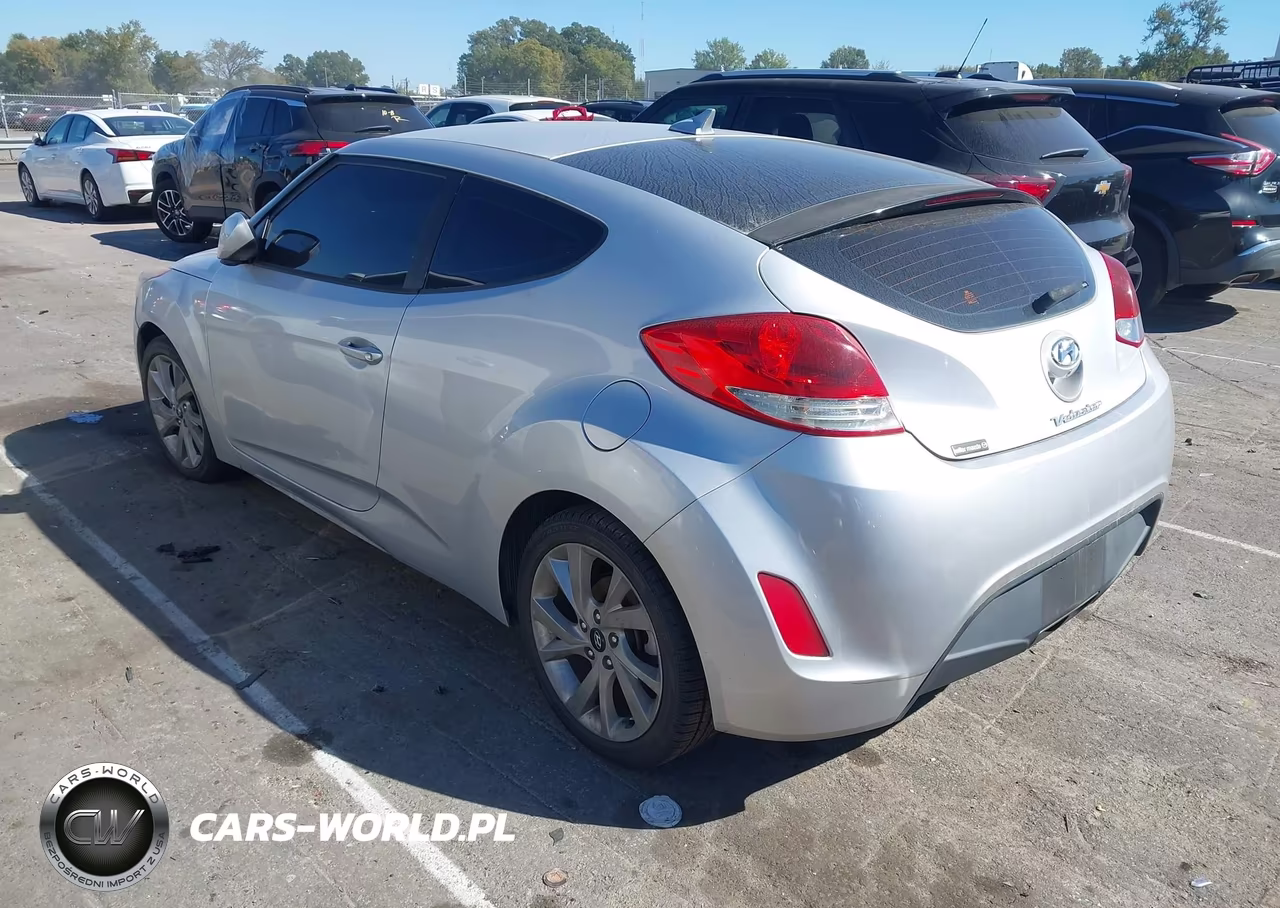 2016 Hyundai Veloster VIN:KMHTC6AD9GU274983 - 3