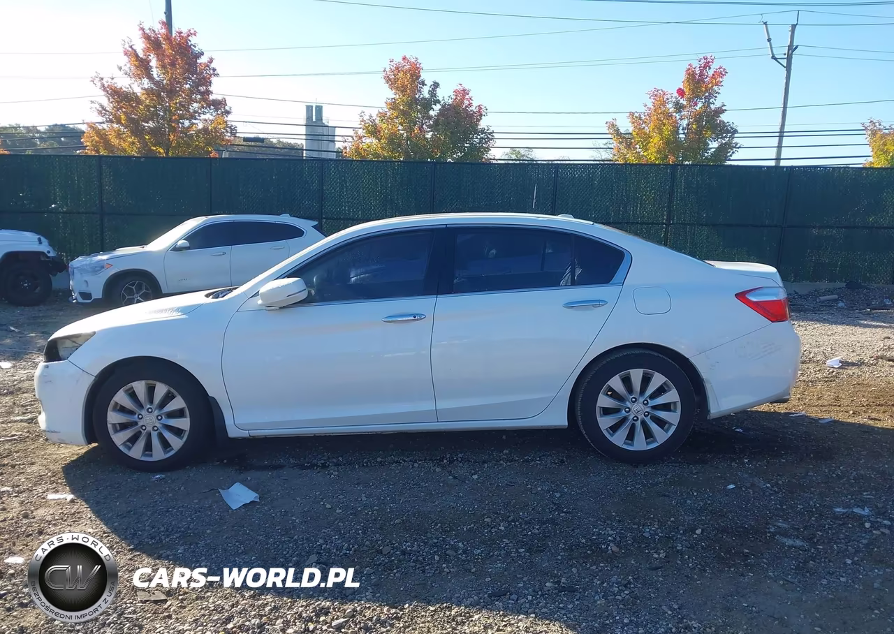 2015 Honda Accord Ex-L V-6 VIN:1HGCR3F84FA010570 - 15