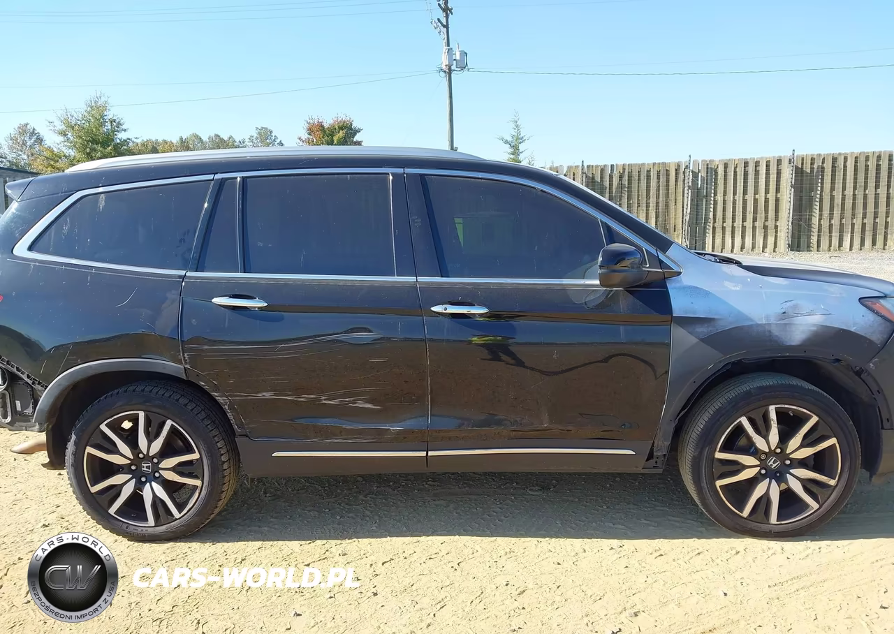 2019 Honda Pilot Touring VIN:5FNYF6H63KB015691 - 14