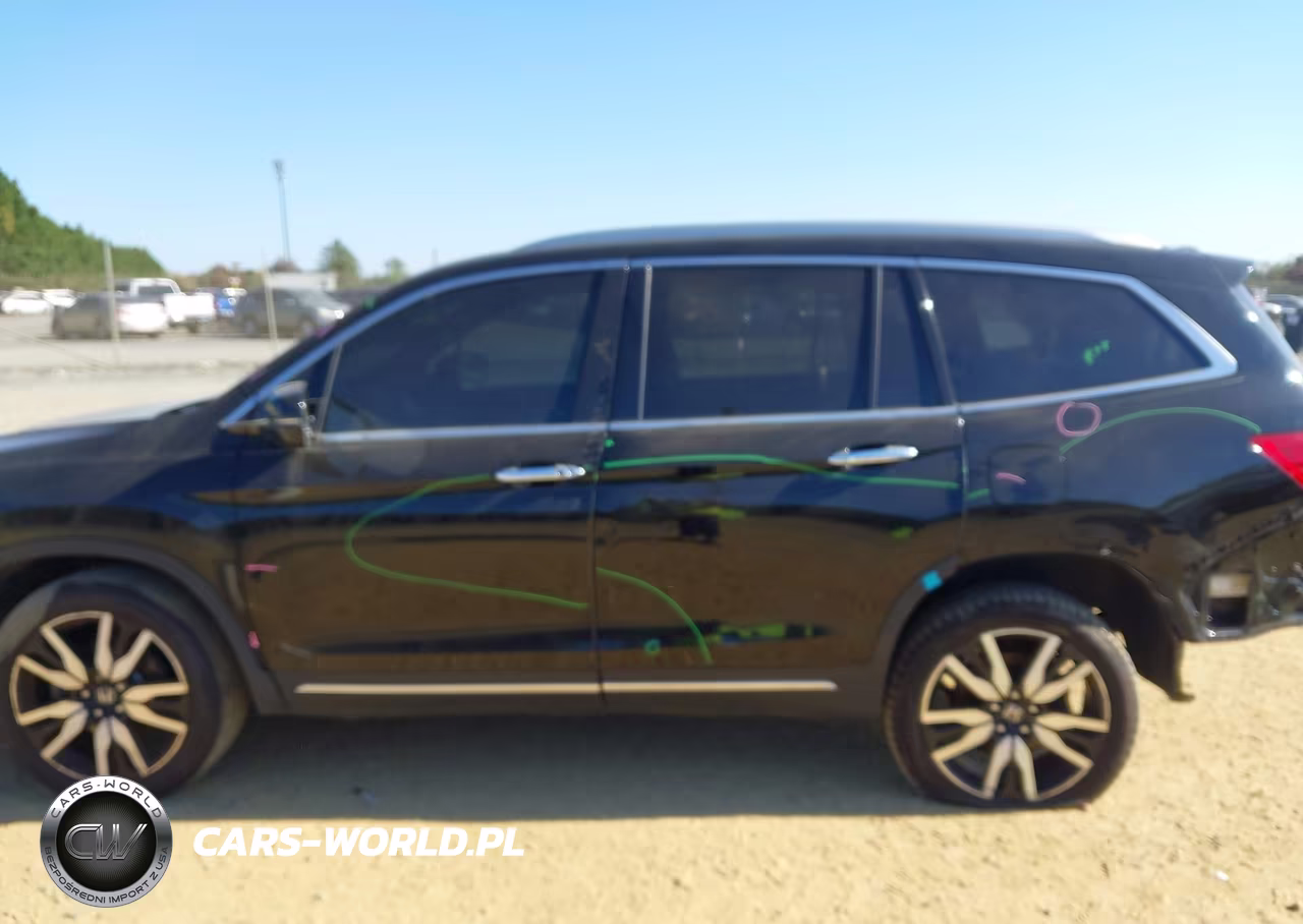 2019 Honda Pilot Touring VIN:5FNYF6H63KB015691 - 15