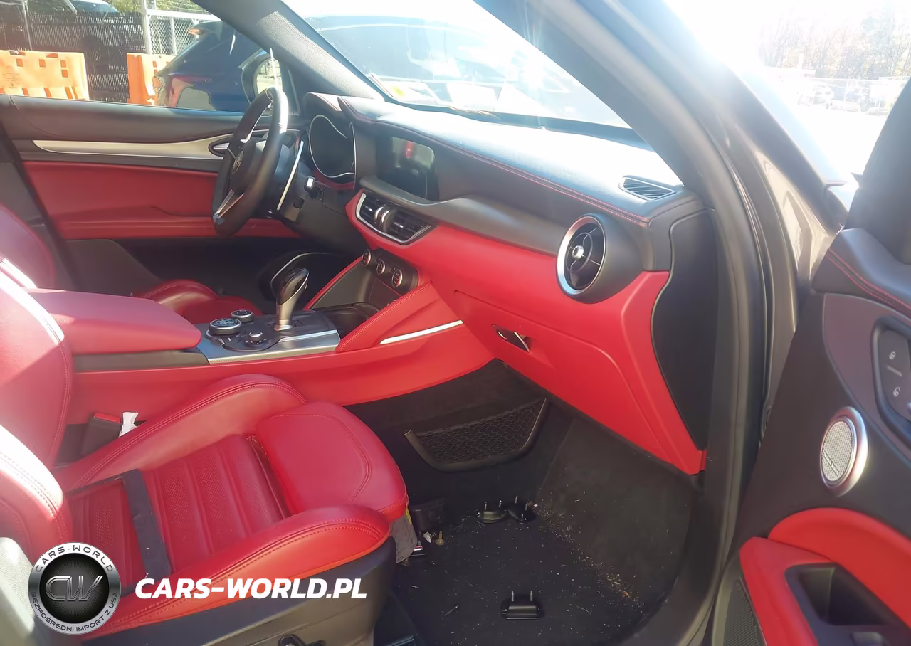 2019 Alfa Romeo Stelvio Ti Sport Awd VIN:ZASPAKBN8K7C54704 - 5