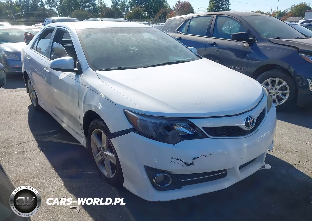 2014 Toyota Camry L-Se-Le-Xle – zdjęcie 1 z 17