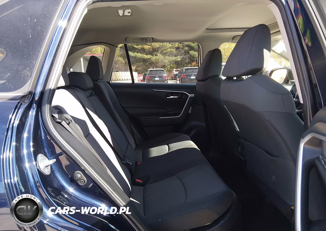 2021 Toyota Rav4 Hybrid Xle VIN:JTMRWRFV5MD126463 - 8