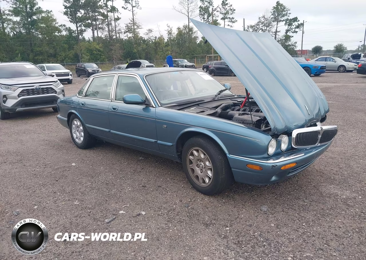 1999 Jaguar Xj8
