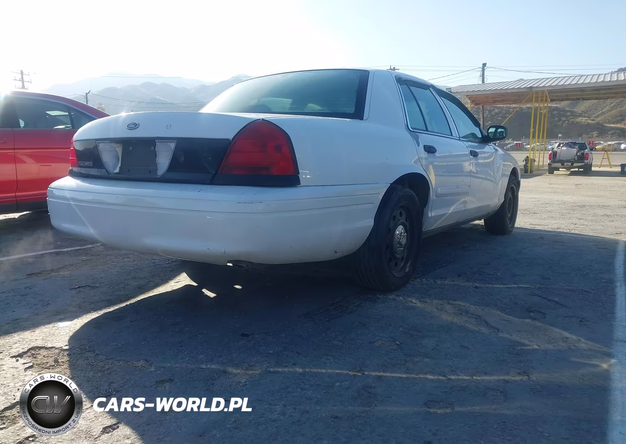 2007 Ford Crown Victoria VIN:2FAHP71V88X101176 - 4