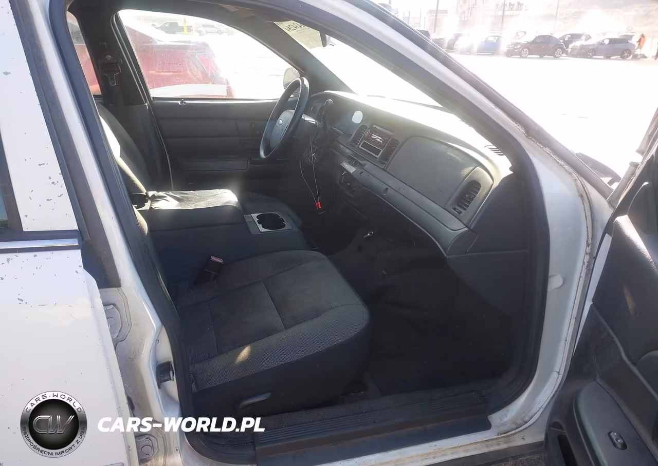 2007 Ford Crown Victoria VIN:2FAHP71V88X101176 - 5