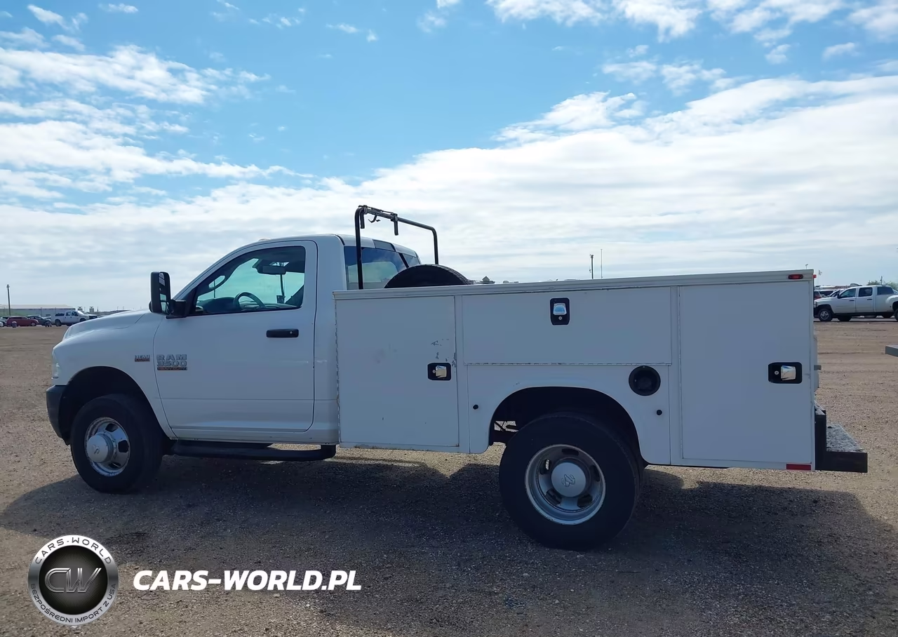 2018 Ram 3500 VIN:3C7WRSAJXJG286846 - 14