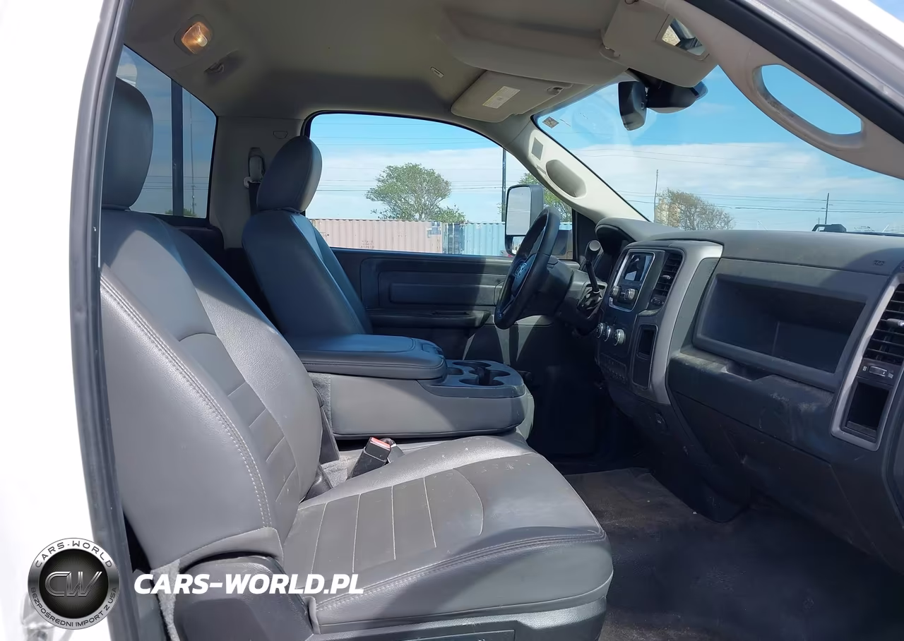 2018 Ram 3500 VIN:3C7WRSAJXJG286846 - 5