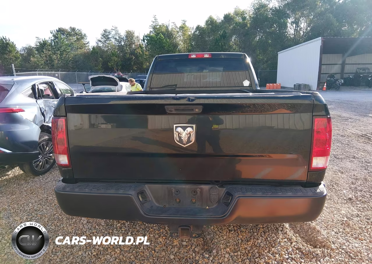 2018 Ram 2500 Tradesman 4X2 8' Box VIN:3C6TR4HT2JG343647 - 17