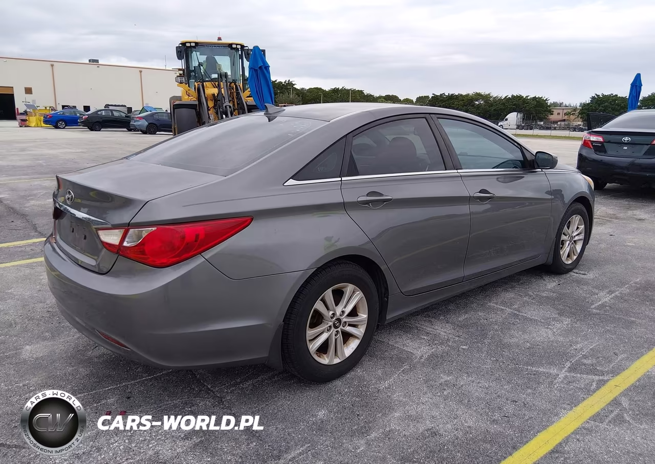 2013 Hyundai Sonata Gls VIN:5NPEB4AC0DH727549 - 4