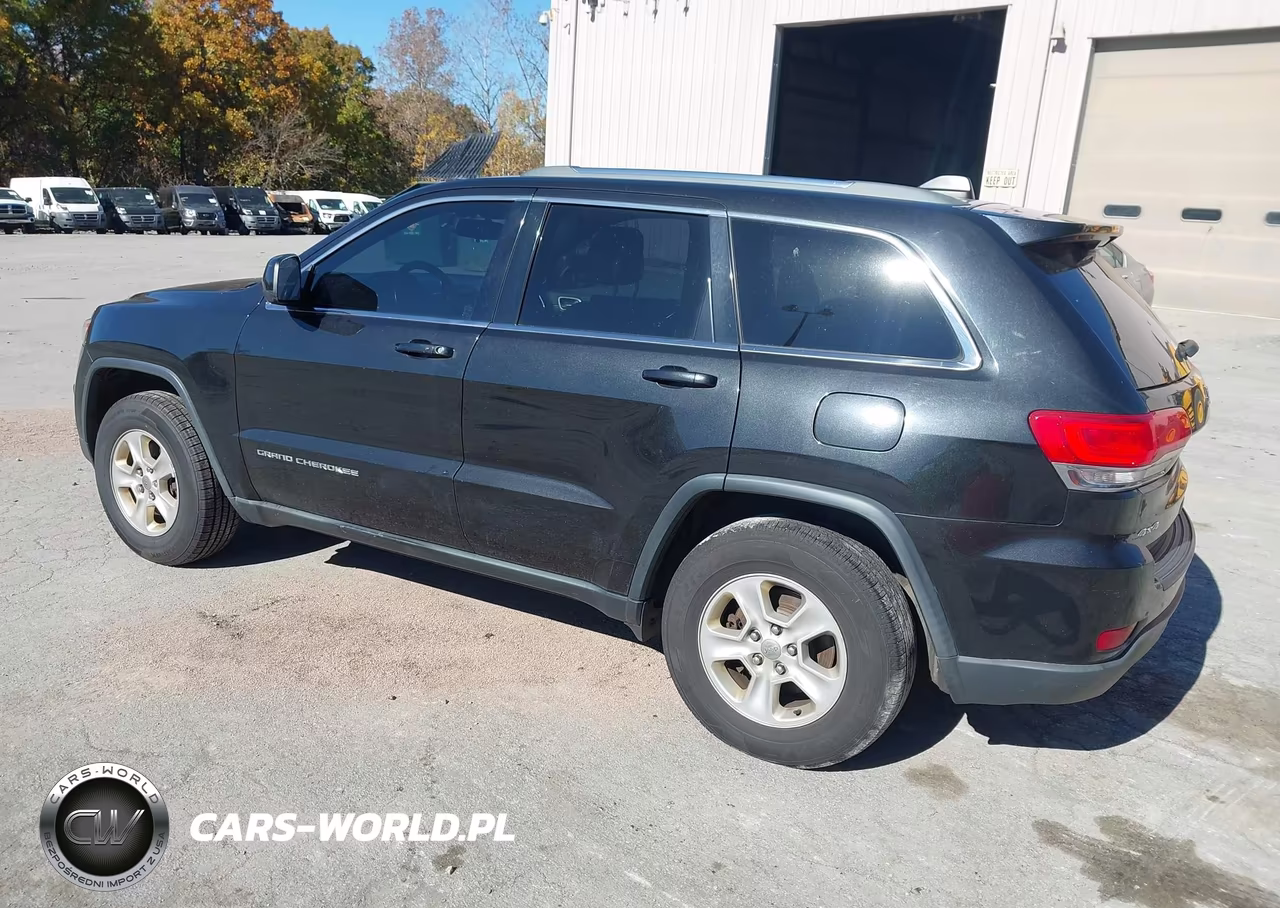 2014 Jeep Grand Cherokee Laredo VIN:1C4RJFAGXEC202935 - 3