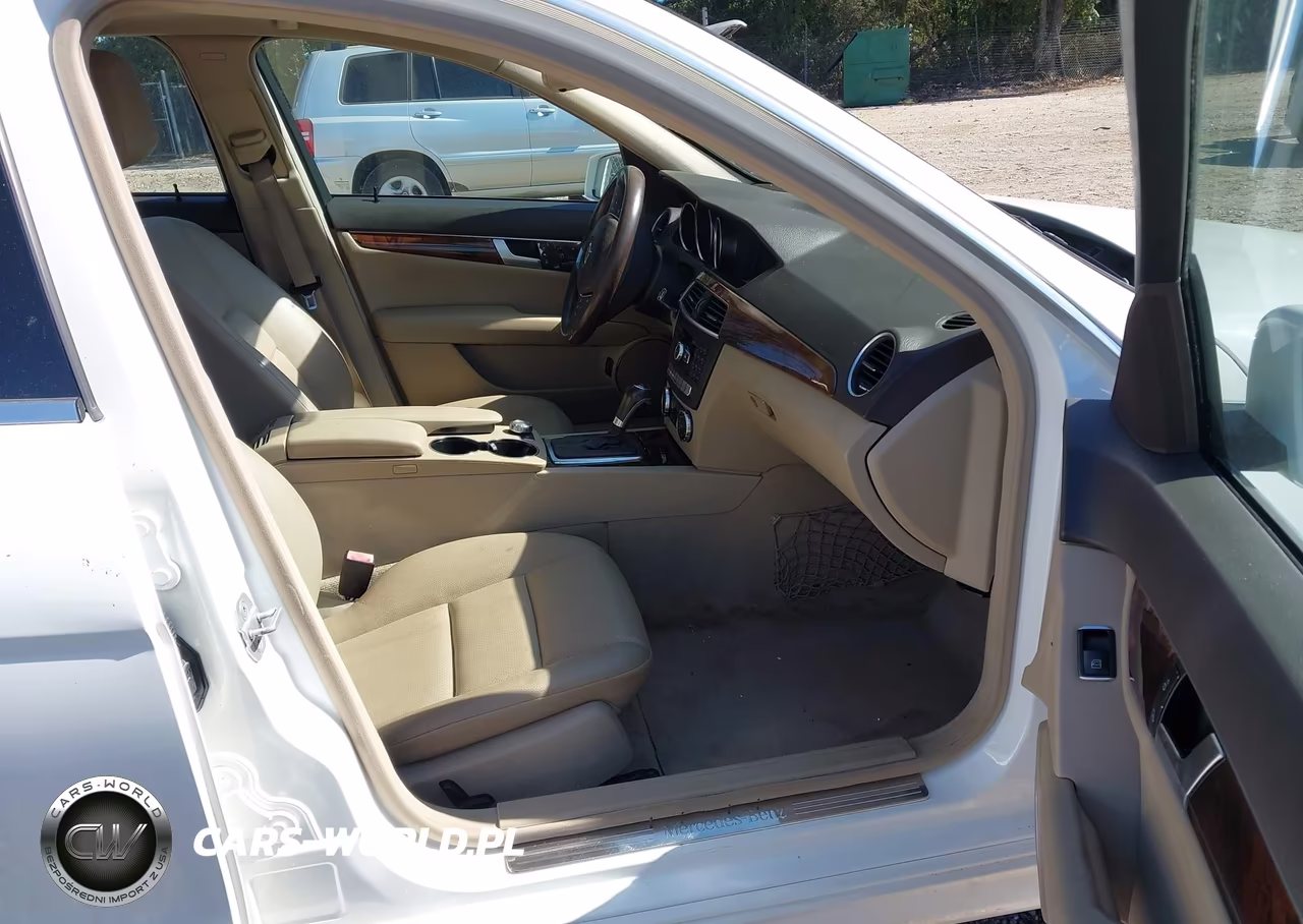 2013 Mercedes-Benz C 300 Luxury 4Matic-Sport 4Matic VIN:WDDGF8AB3DR272075 - 5