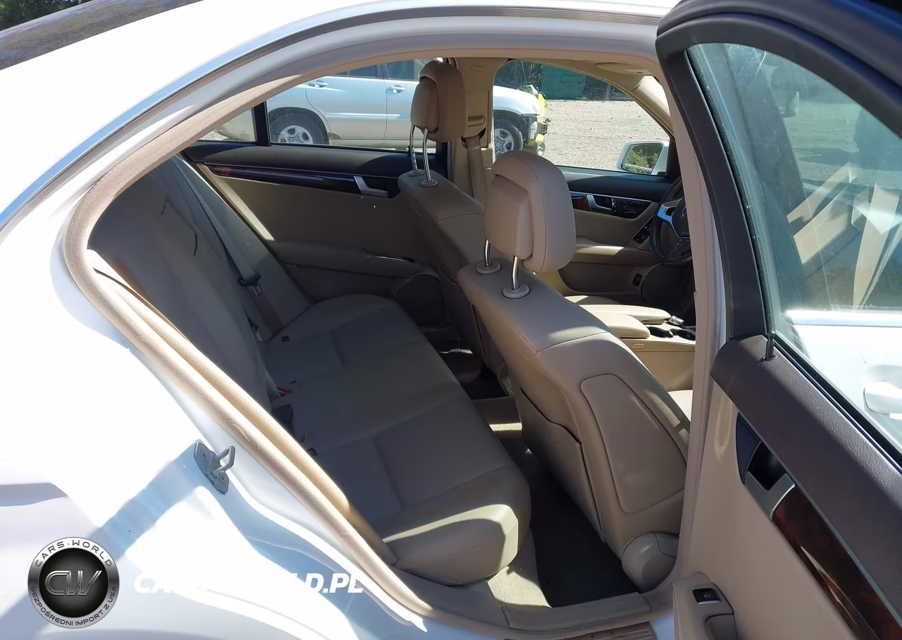 2013 Mercedes-Benz C 300 Luxury 4Matic-Sport 4Matic VIN:WDDGF8AB3DR272075 - 8