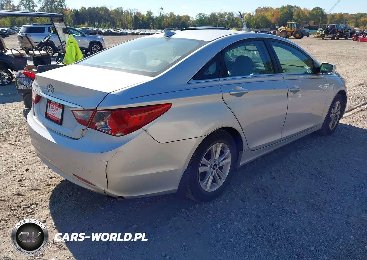 2013 Hyundai Sonata Gls VIN:5NPEB4AC4DH636316 - 4