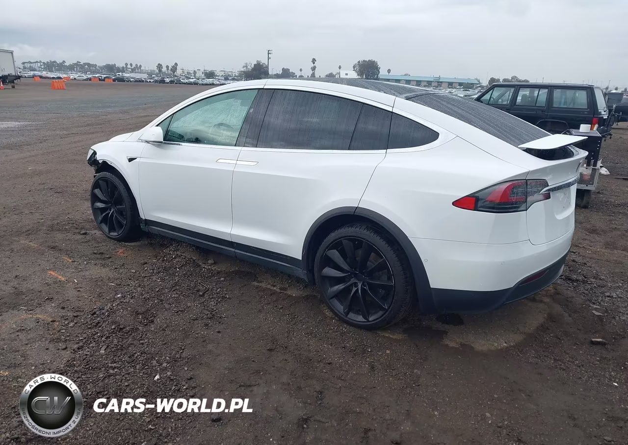 2020 Tesla Model X VIN:5YJXCBE22LF298228 - 3
