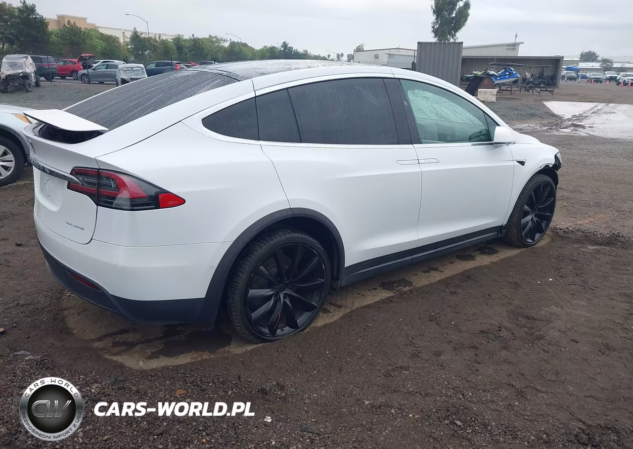 2020 Tesla Model X VIN:5YJXCBE22LF298228 - 4