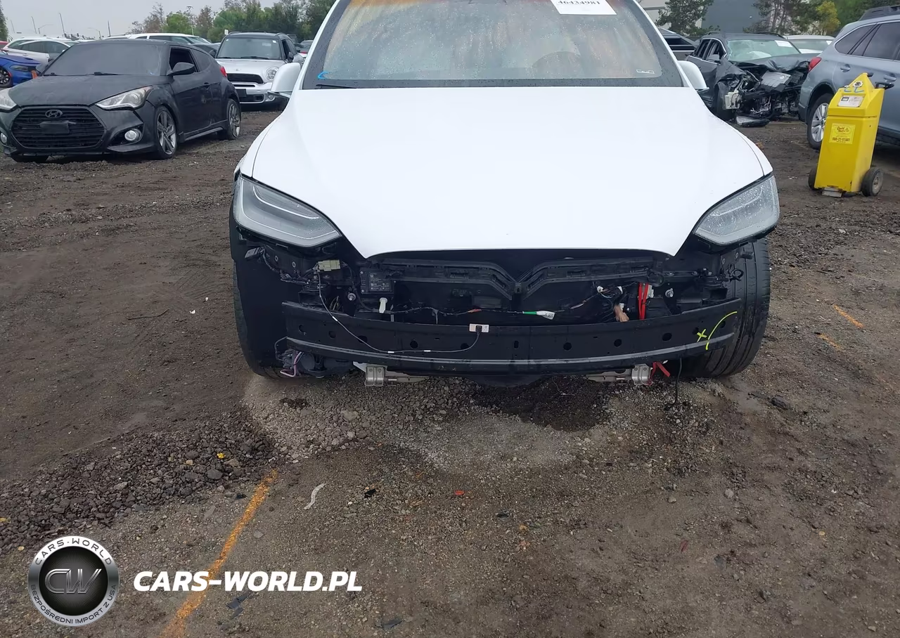 2020 Tesla Model X VIN:5YJXCBE22LF298228 - 6