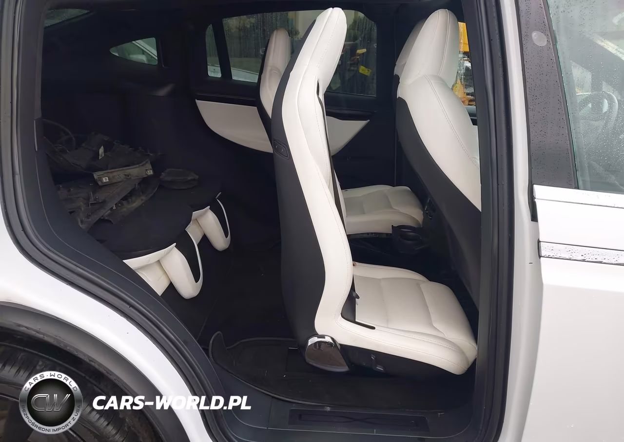 2020 Tesla Model X VIN:5YJXCBE22LF298228 - 8