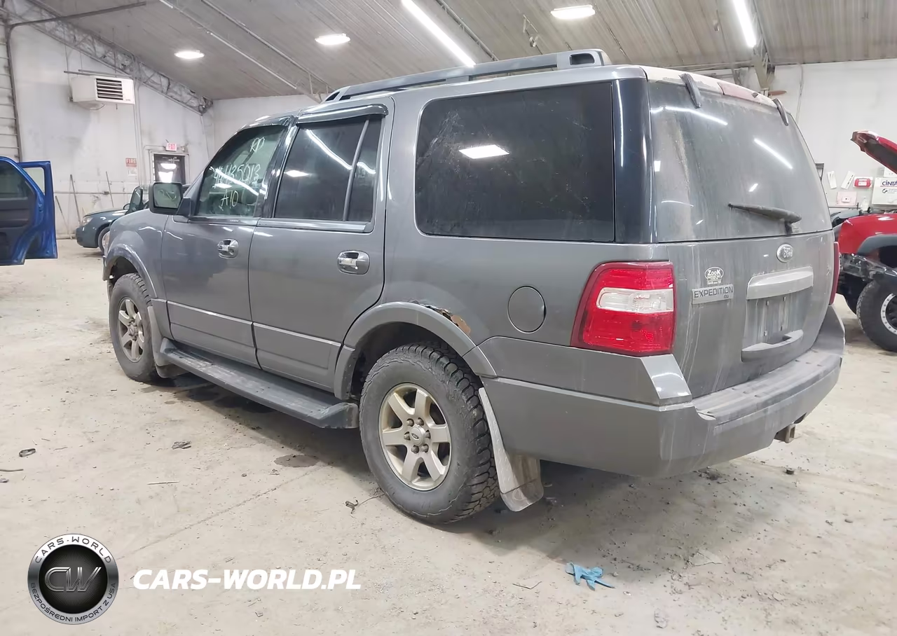 2010 Ford Expedition Xlt VIN:1FMJU1G59AEB60684 - 3