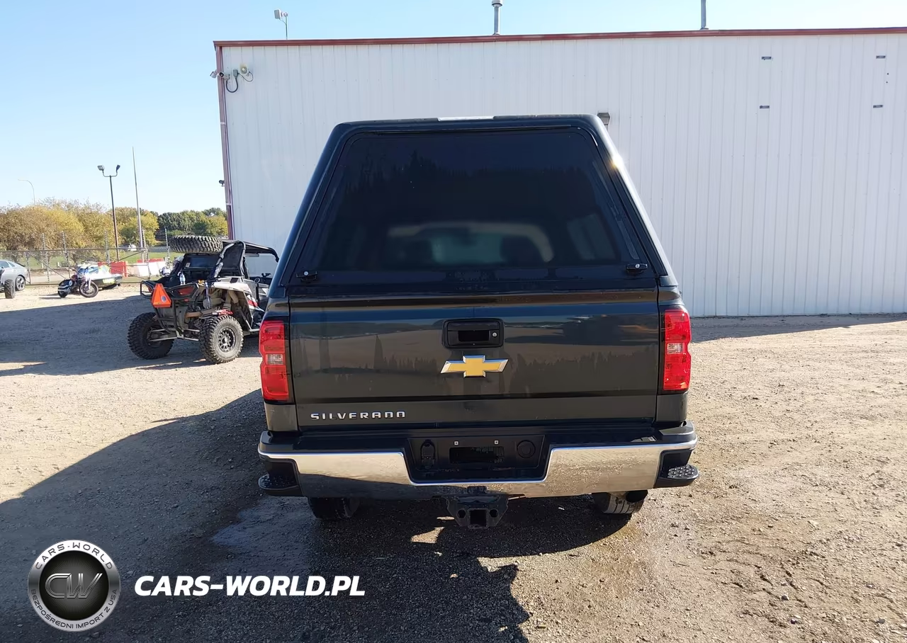 2018 Chevrolet Silverado K2500 Heavy Duty VIN:1GC1KUEG5JF258959 - 16