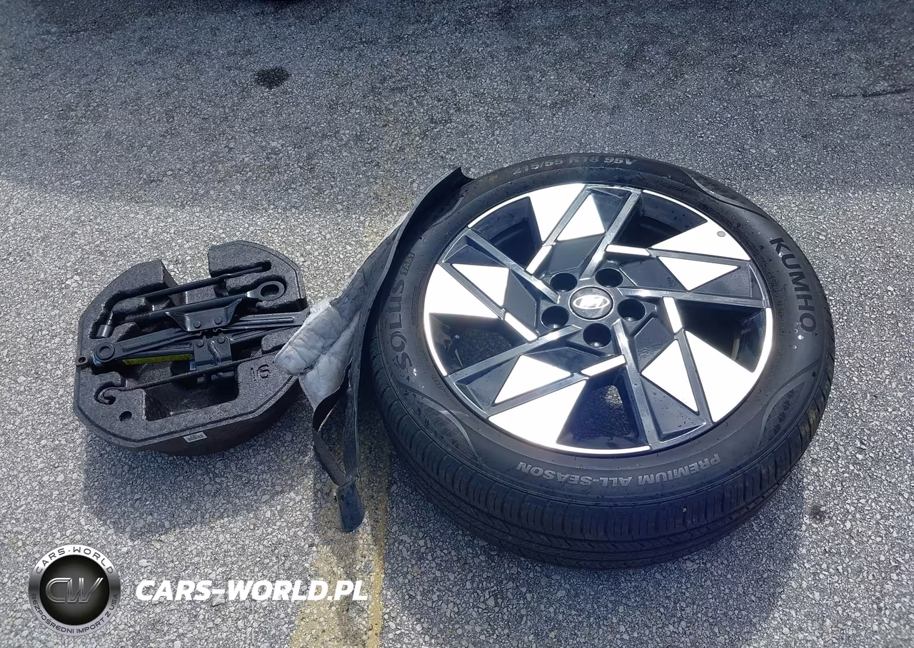 2025 Hyundai Kona Sel VIN:KM8HB3ABXSU326717 - 12