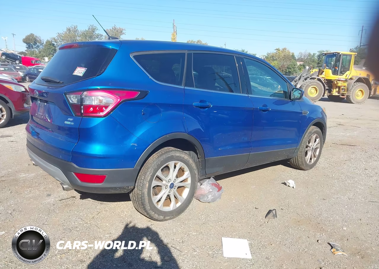2017 Ford Escape Se VIN:1FMCU9GD1HUE42607 - 4