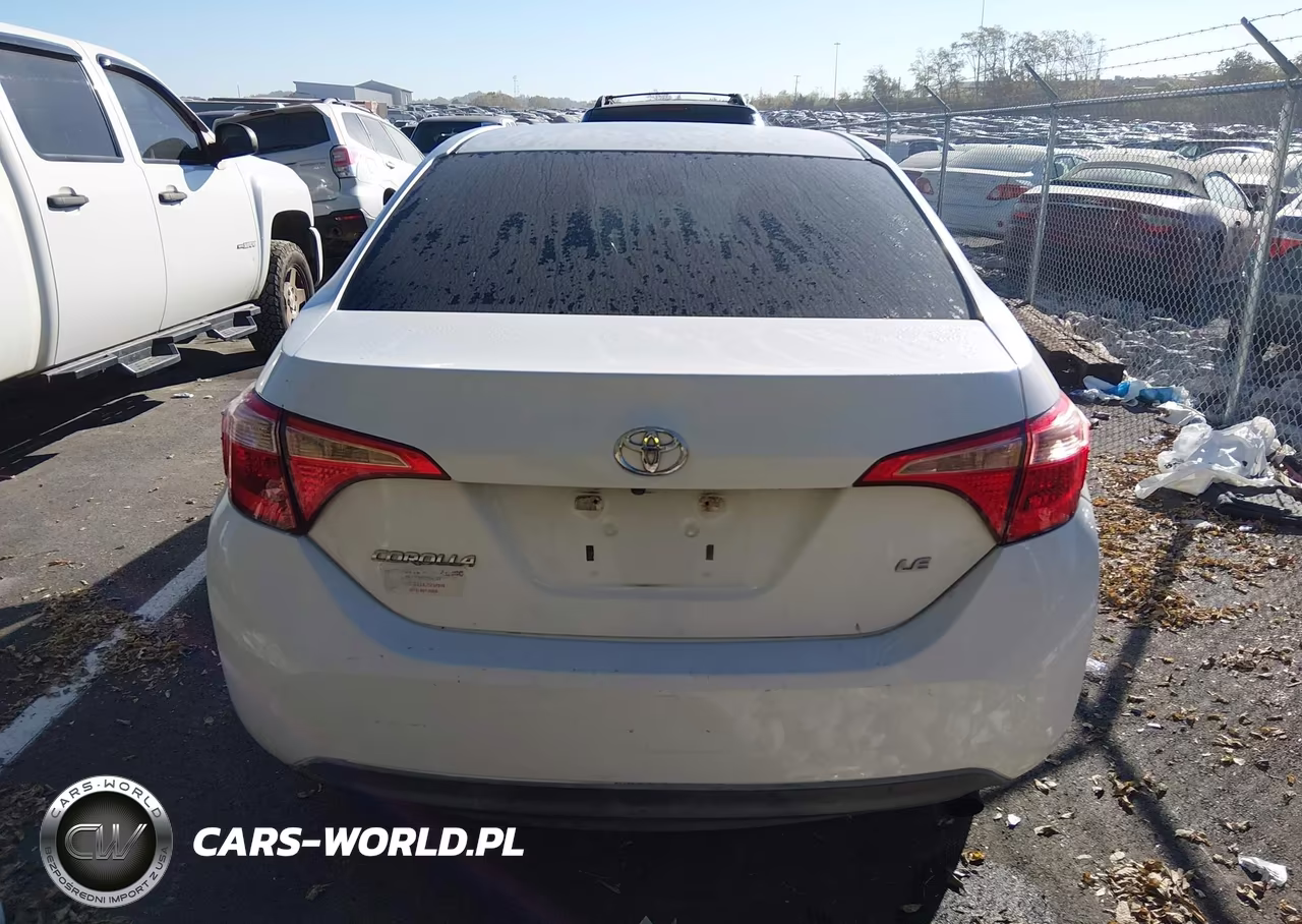 2018 Toyota Corolla Le VIN:5YFBURHE7JP803025 - 16