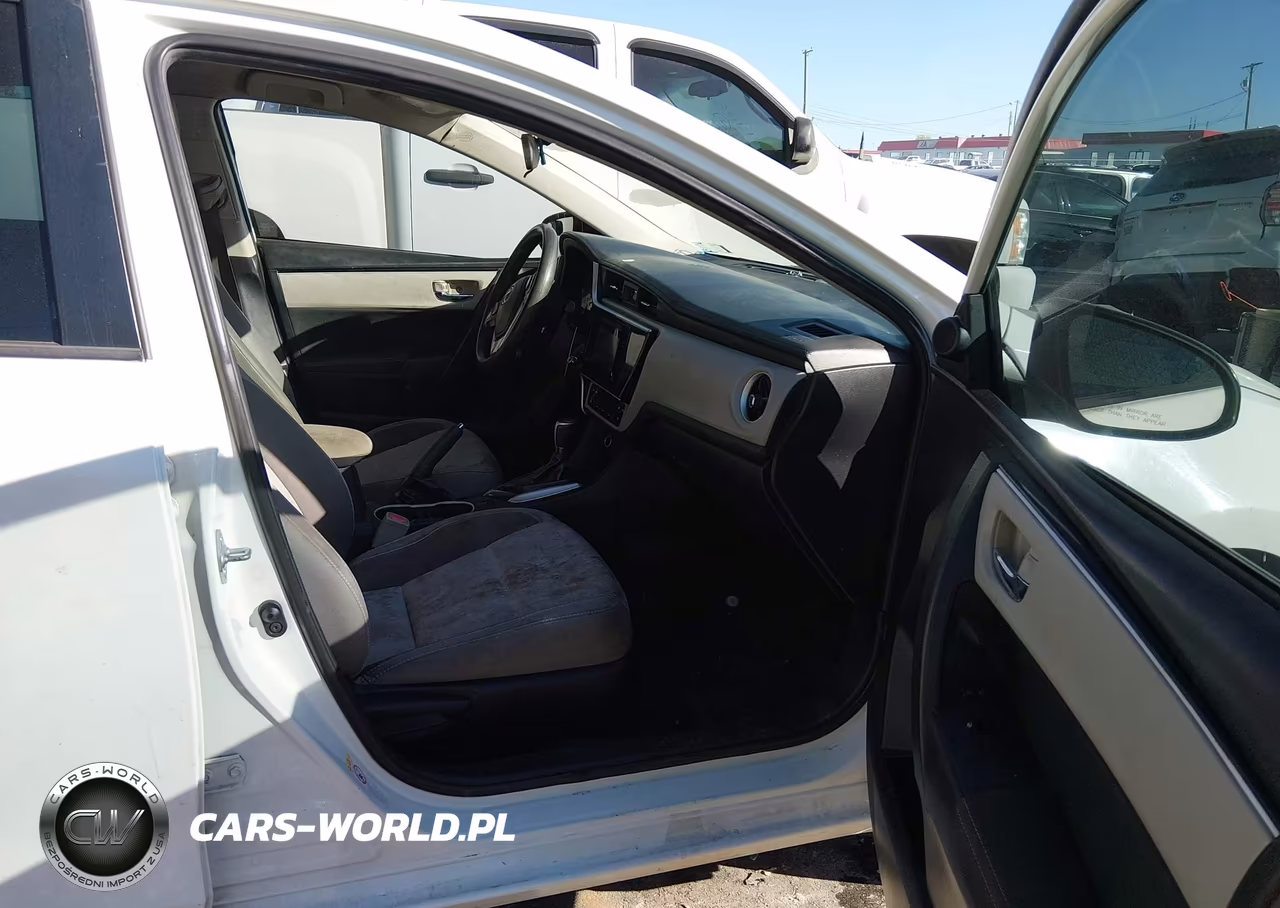 2018 Toyota Corolla Le VIN:5YFBURHE7JP803025 - 5