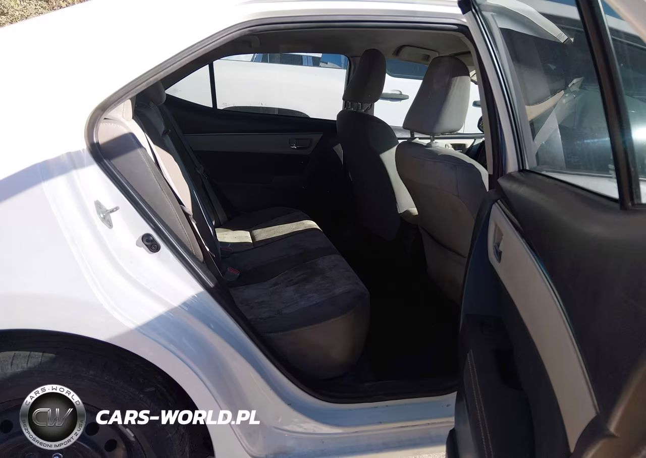 2018 Toyota Corolla Le VIN:5YFBURHE7JP803025 - 8