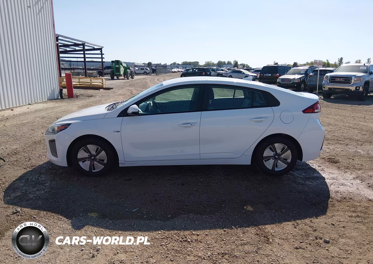 2020 Hyundai Ioniq Hybrid Blue VIN:KMHC65LC6LU232979 - 14