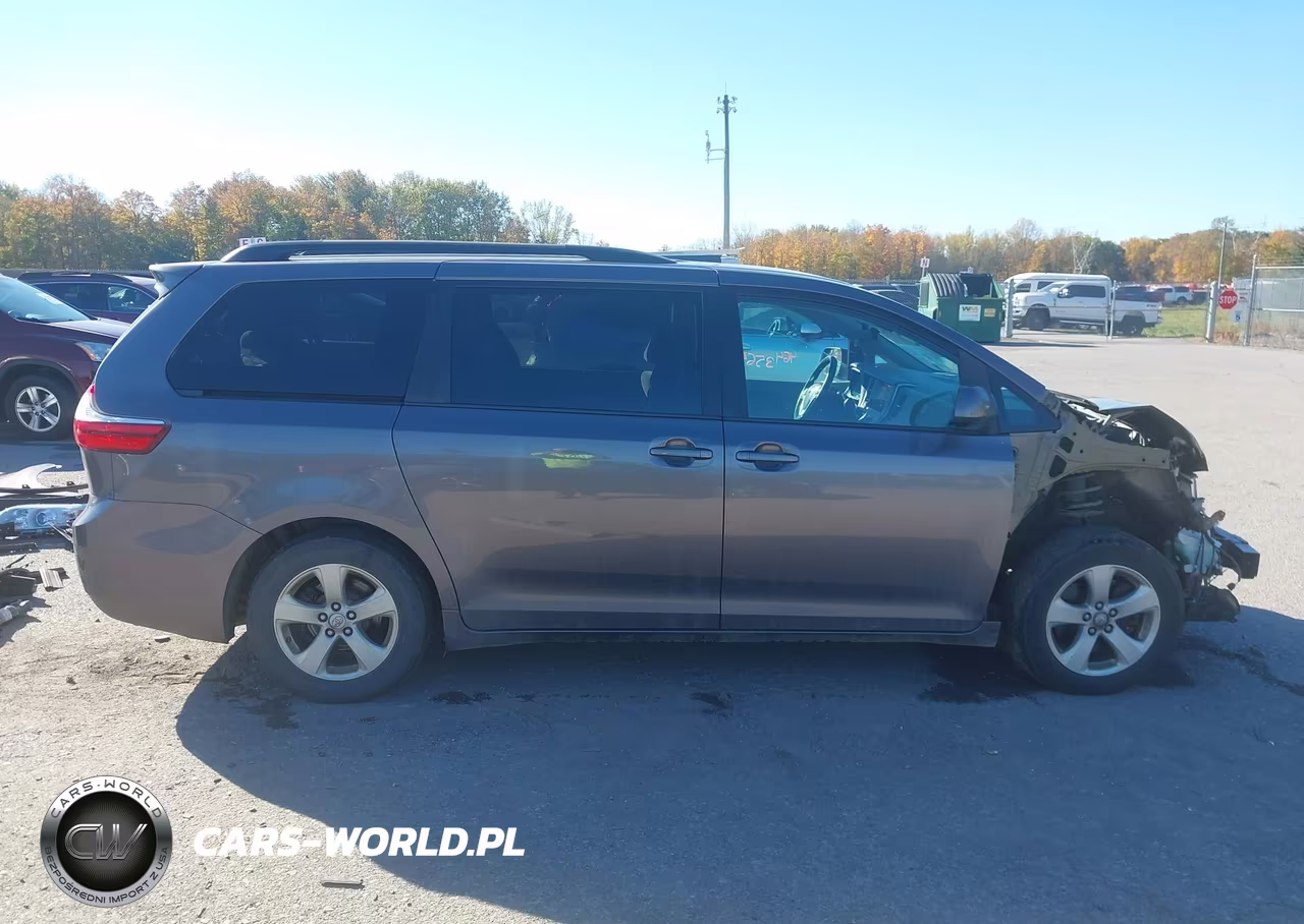2015 Toyota Sienna Le 8 Passenger VIN:5TDKK3DC9FS683377 - 14
