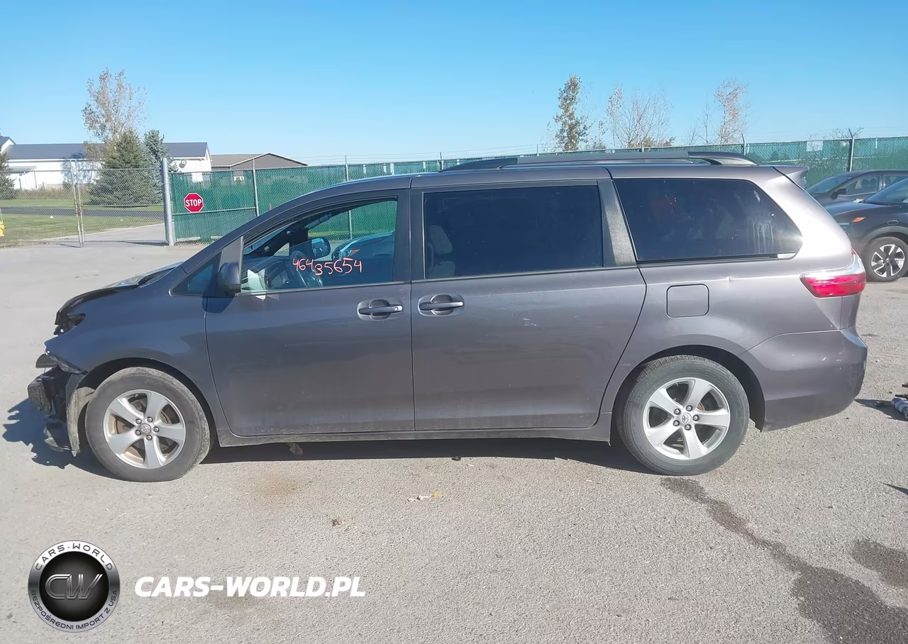 2015 Toyota Sienna Le 8 Passenger VIN:5TDKK3DC9FS683377 - 15