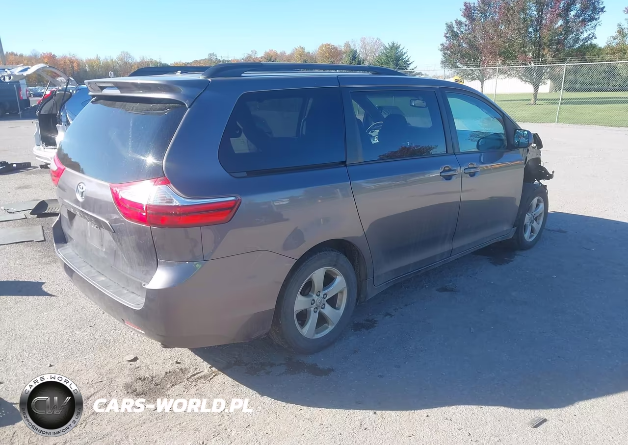 2015 Toyota Sienna Le 8 Passenger VIN:5TDKK3DC9FS683377 - 4
