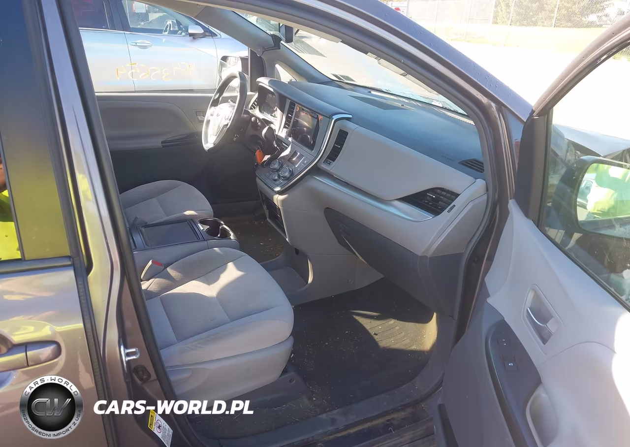 2015 Toyota Sienna Le 8 Passenger VIN:5TDKK3DC9FS683377 - 5