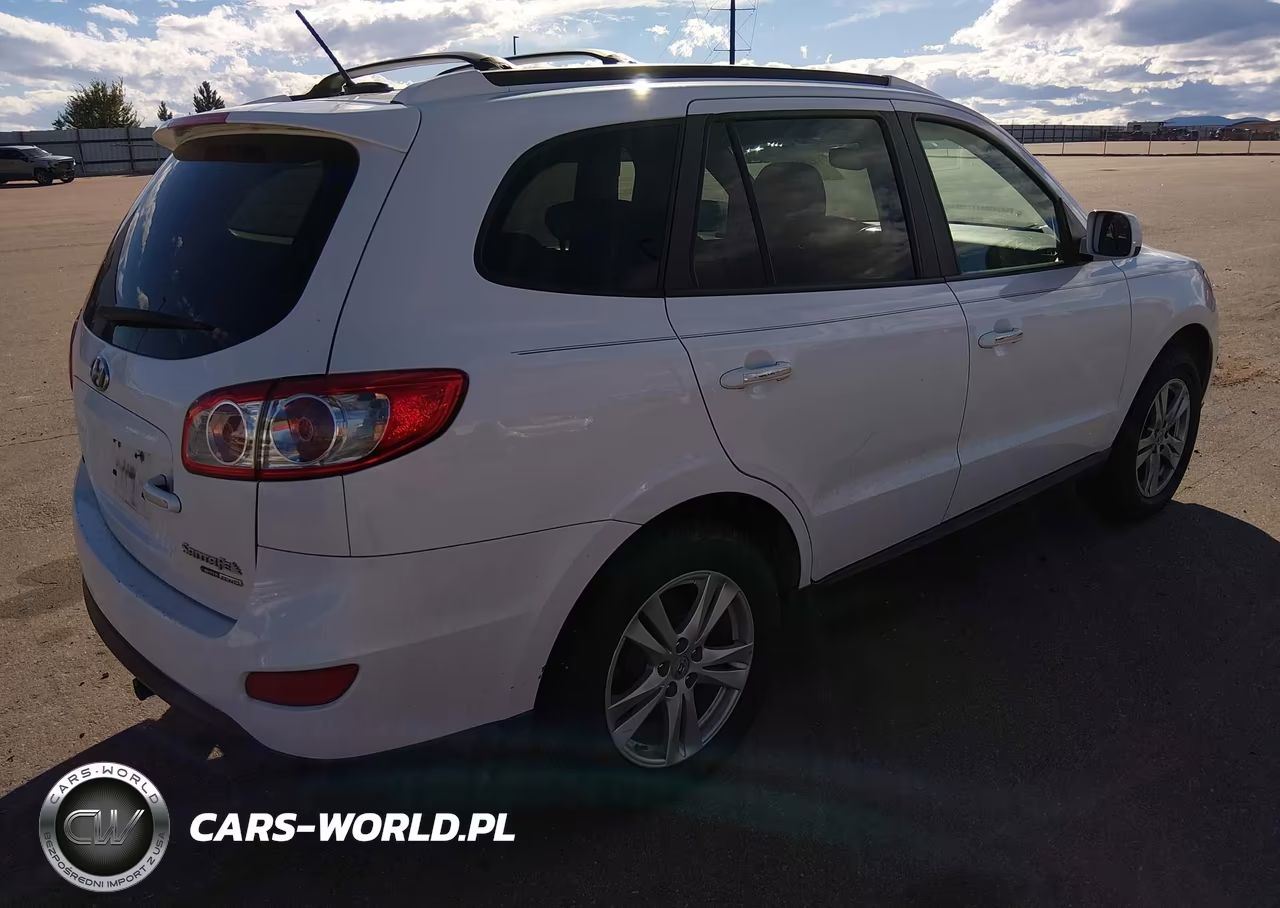 2011 Hyundai Santa Fe Limited V6 VIN:5XYZKDAG3BG069203 - 4