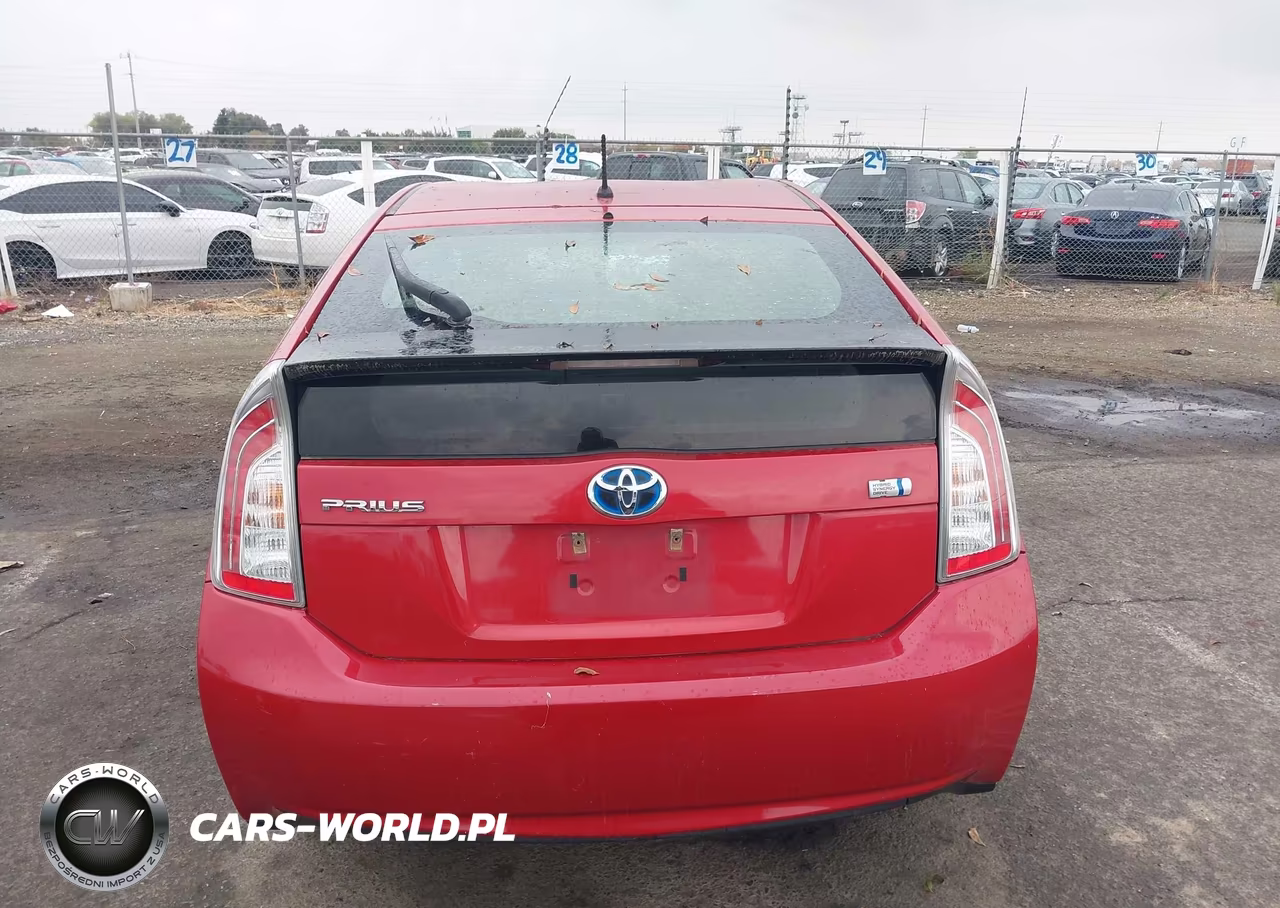 2014 Toyota Prius Two VIN:JTDKN3DU8E1760431 - 16