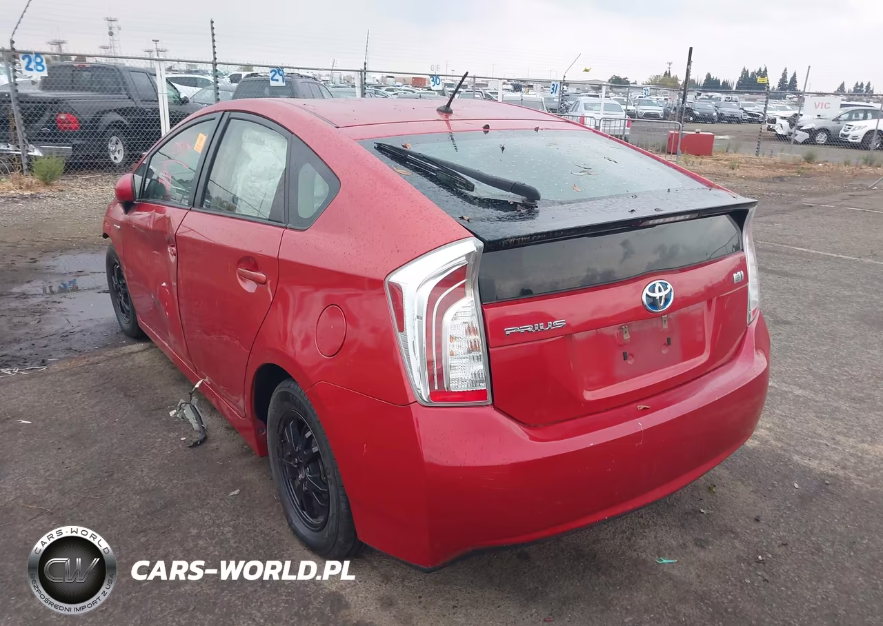 2014 Toyota Prius Two VIN:JTDKN3DU8E1760431 - 3